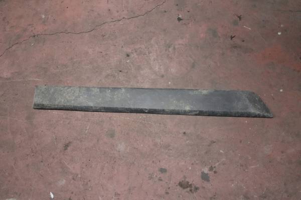 FORD CUSTOM 340 S TREND ÇIKMA PARÇA  İÇ DİREK PLASTİĞİ